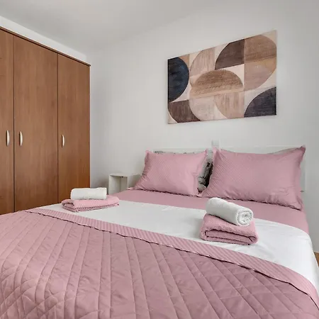 Vanda Apartment *